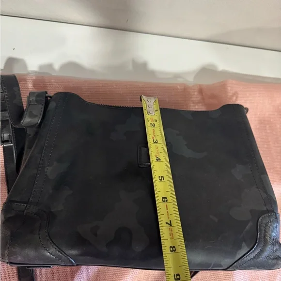 Frye Charlie Shoulder Bag real leather in Camo (black) - Picture 9 of 11